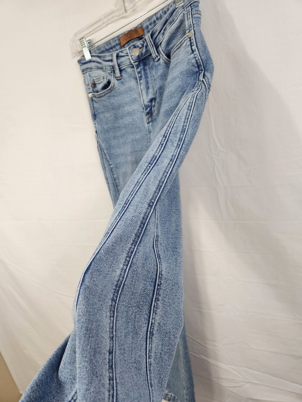 Judy Blue Wide Leg Jeans - Picture 6 of 10
